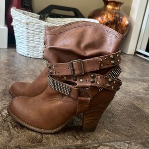 Leather Boot Size 7.5 Strappy